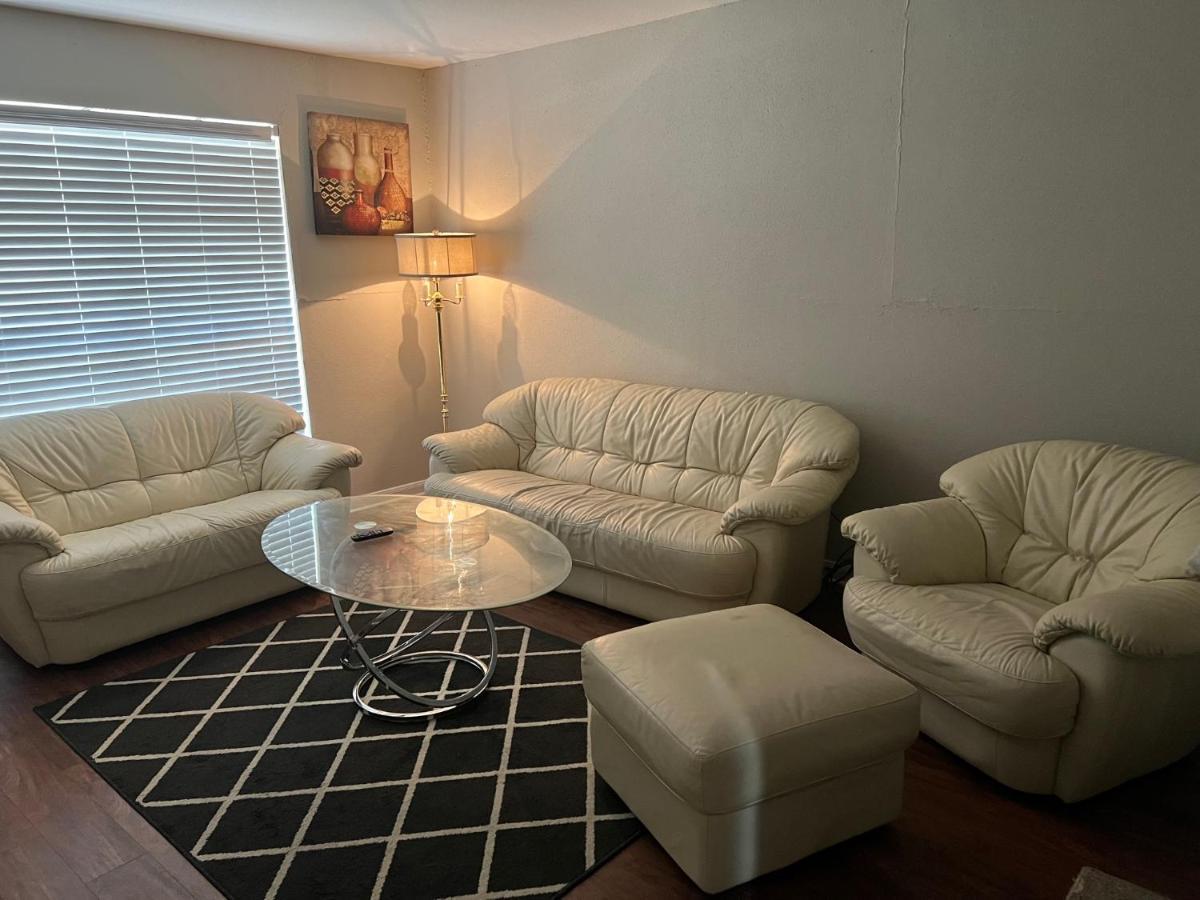 יוסטון Lovely 1-Bedroom Townhome With Nice Amenities מראה חיצוני תמונה